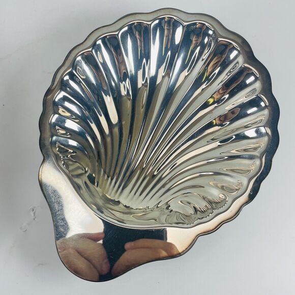 Vintage Oneida Silversmiths Clam Scallop Shell Shaped Candy Nut Dish Lot of 2 - Picture 3 of 9